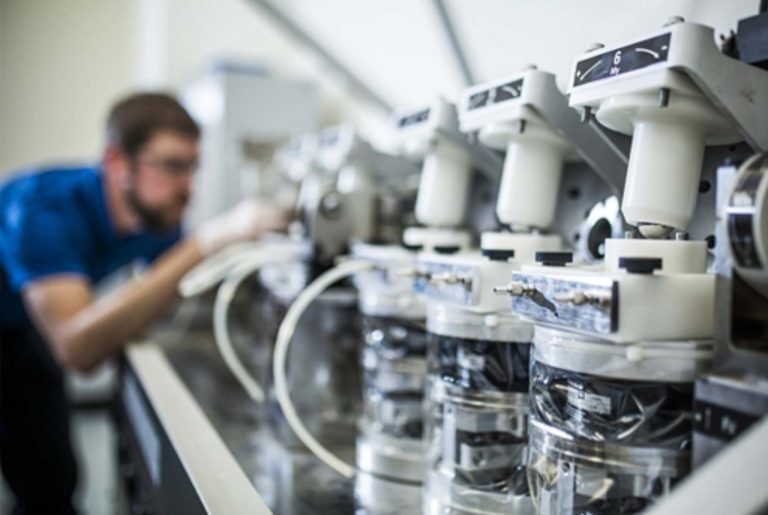 Keeping Laboratories Safe: The Importance of IOT Temperature Monitoring